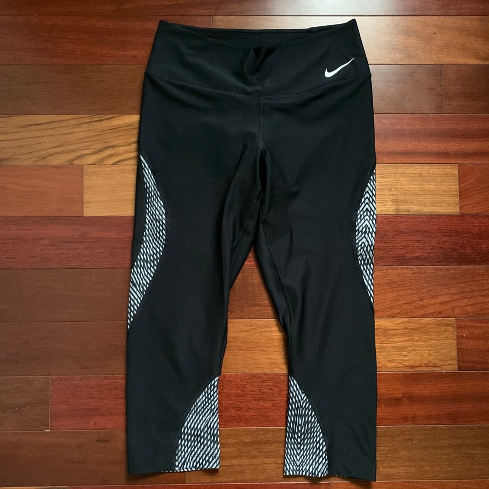 Nike Cropped Leggings